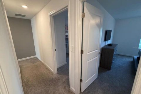 Townhouse in Kissimmee, Florida 4 bedrooms, 176.7 sq.m. № 2339761 - photo 25