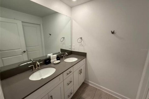 Townhouse in Kissimmee, Florida 4 bedrooms, 176.7 sq.m. № 2339761 - photo 27