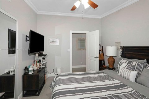 House in Hollywood, Florida 2 bedrooms, 112.88 sq.m. № 1964220 - photo 14