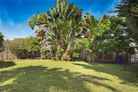 House in Hollywood, Florida 2 bedrooms, 112.88 sq.m. № 1964220 - photo 26