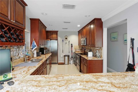 House in Hollywood, Florida 2 bedrooms, 112.88 sq.m. № 1964220 - photo 11