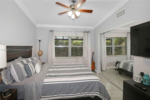 House in Hollywood, Florida 2 bedrooms, 112.88 sq.m. № 1964220 - photo 15