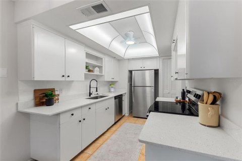 Купить кондоминиум в Сарасота, Флорида 7 комнат, 117.06м2, № 1679788 - фото 10