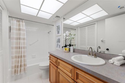 Купить кондоминиум в Сарасота, Флорида 7 комнат, 117.06м2, № 1679788 - фото 26