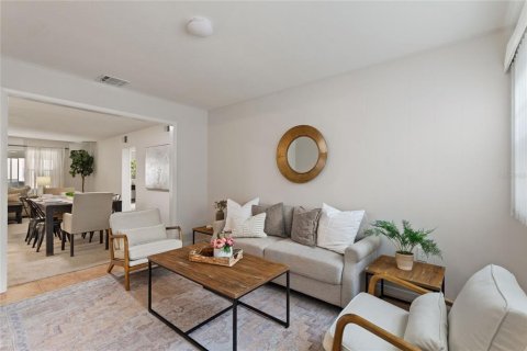 Купить кондоминиум в Сарасота, Флорида 7 комнат, 117.06м2, № 1679788 - фото 2