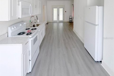 Villa ou maison à louer à Bradenton, Floride: 3 chambres, 165.55 m2 № 2432628 - photo 4