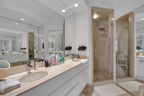 Condo in Key Biscayne, Florida, 2 bedrooms  № 2076509 - photo 6