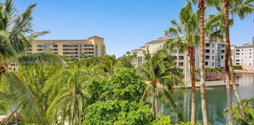 Condo in Key Biscayne, Florida, 2 bedrooms  № 2076509