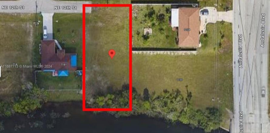 Land in Cape Coral, Florida № 1962975