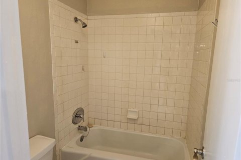 Condominio en alquiler en Orlando, Florida, 2 dormitorios, 90.67 m2 № 1858428 - foto 11