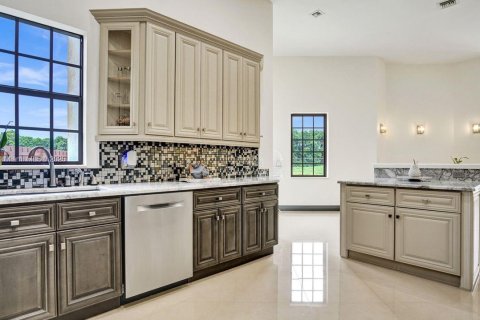 Villa ou maison à vendre à Davie, Floride: 5 chambres, 466.83 m2 № 1957469 - photo 12