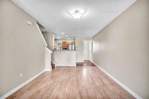 Touwnhouse à louer à Tampa, Floride: 2 chambres, 111.48 m2 № 2386590 - photo 13