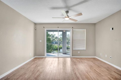 Touwnhouse à louer à Tampa, Floride: 2 chambres, 111.48 m2 № 2386590 - photo 15