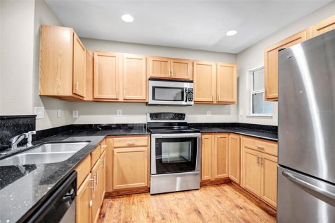 Touwnhouse à louer à Tampa, Floride: 2 chambres, 111.48 m2 № 2386590 - photo 21