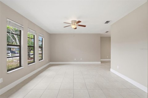 Casa en venta en Orlando, Florida, 4 dormitorios, 163.14 m2 № 2239423 - foto 19