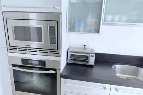 Copropriété à louer à Sunny Isles Beach, Floride: 2 chambres, 119.75 m2 № 2028052 - photo 20