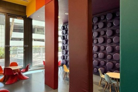 Copropriété à vendre à Miami, Floride: 3 chambres, 154.22 m2 № 1938345 - photo 25