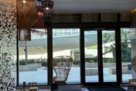 Copropriété à vendre à Miami, Floride: 3 chambres, 154.22 m2 № 1938345 - photo 2