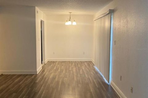 Condominio en alquiler en Orlando, Florida, 2 dormitorios, 90.67 m2 № 1915437 - foto 4