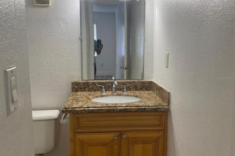 Condominio en alquiler en Orlando, Florida, 2 dormitorios, 90.67 m2 № 1915437 - foto 9