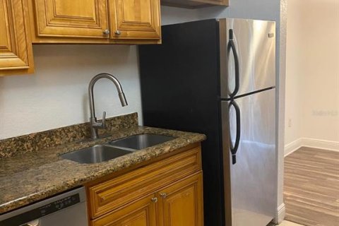 Condominio en alquiler en Orlando, Florida, 2 dormitorios, 90.67 m2 № 1915437 - foto 5