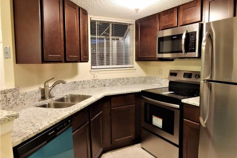 Copropriété à louer à Orlando, Floride: 2 chambres, 80.27 m2 № 2406455 - photo 3