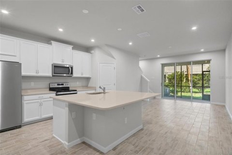 Townhouse in PARKVIEW AT LONG LAKE RANCH in Lutz, Florida 3 bedrooms, 156.08 sq.m. № 1895105 - photo 5