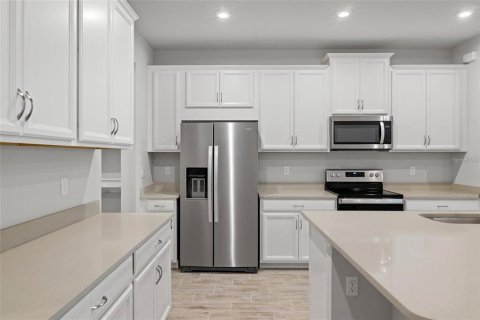 Townhouse in PARKVIEW AT LONG LAKE RANCH in Lutz, Florida 3 bedrooms, 156.08 sq.m. № 1895105 - photo 7