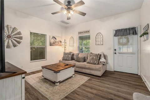 Villa ou maison à vendre à Zephyrhills, Floride: 3 chambres, 98.85 m2 № 2211940 - photo 4