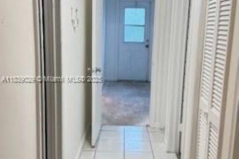 Casa en venta en Deerfield Beach, Florida, 2 dormitorios, 93.65 m2 № 1825728 - foto 17