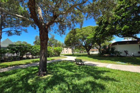 Villa ou maison à vendre à Deerfield Beach, Floride: 2 chambres, 93.65 m2 № 1825728 - photo 11