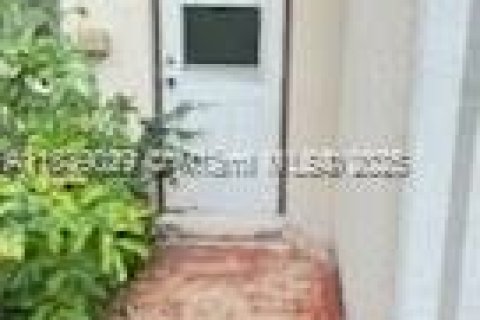 Casa en venta en Deerfield Beach, Florida, 2 dormitorios, 93.65 m2 № 1825728 - foto 29