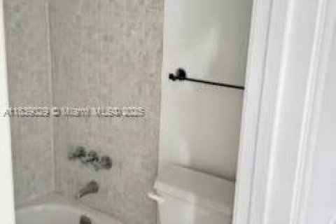Casa en venta en Deerfield Beach, Florida, 2 dormitorios, 93.65 m2 № 1825728 - foto 22