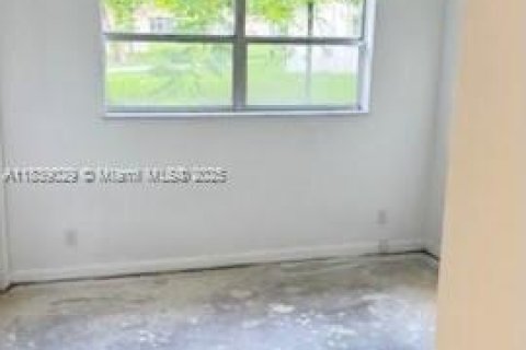 Casa en venta en Deerfield Beach, Florida, 2 dormitorios, 93.65 m2 № 1825728 - foto 20