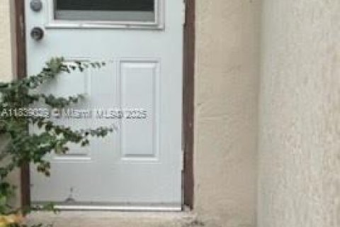Casa en venta en Deerfield Beach, Florida, 2 dormitorios, 93.65 m2 № 1825728 - foto 28