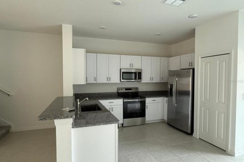 Adosado en alquiler en San Antonio, Florida, 3 dormitorios, 154.78 m2 № 1835960 - foto 3
