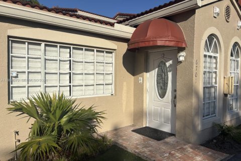 Casa en Miami Lakes, Florida 1 dormitorio, 65.03 m2 № 2051806