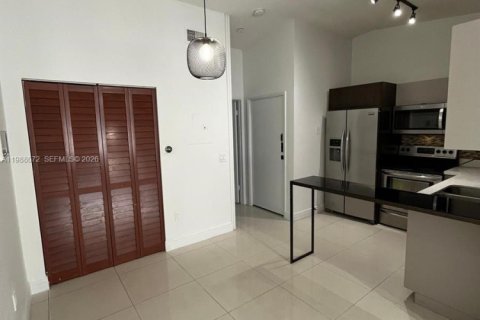 Casa en alquiler en Miami Lakes, Florida, 1 dormitorio, 65.03 m2 № 2051806 - foto 7