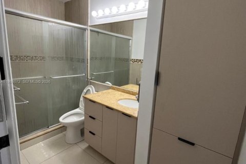 Casa en alquiler en Miami Lakes, Florida, 1 dormitorio, 65.03 m2 № 2051806 - foto 8