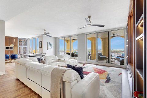 Condo in Palmetto, Florida, 3 bedrooms  № 1908650 - photo 14