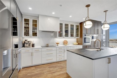 Condo in Palmetto, Florida, 3 bedrooms  № 1908650 - photo 18