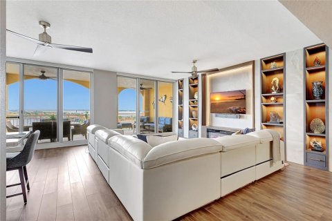 Condo in Palmetto, Florida, 3 bedrooms  № 1908650 - photo 10