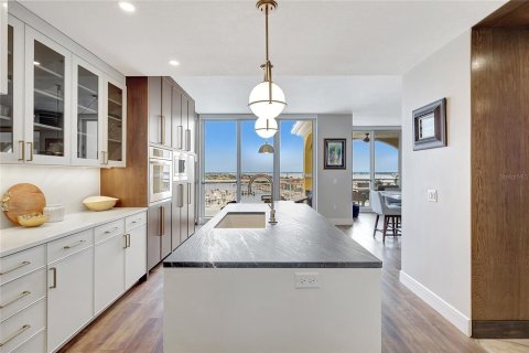 Condo in Palmetto, Florida, 3 bedrooms  № 1908650 - photo 20