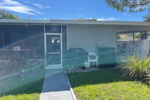 Casa en alquiler en Lake Worth, Florida, 3 dormitorios, 145.48 m2 № 1946210 - foto 13