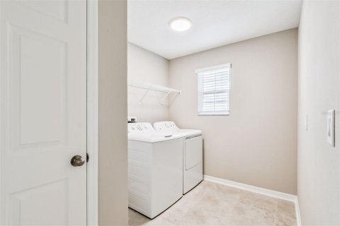 House in Lakeland, Florida 4 bedrooms, 199.09 sq.m. № 1687321 - photo 24
