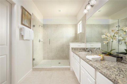 House in Kissimmee, Florida 6 bedrooms, 343.83 sq.m. № 1530561 - photo 12