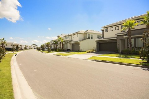 House in Kissimmee, Florida 6 bedrooms, 343.83 sq.m. № 1530561 - photo 19