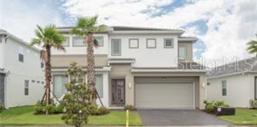 Casa en Kissimmee, Florida 6 dormitorios, 343.83 m2 № 1530561
