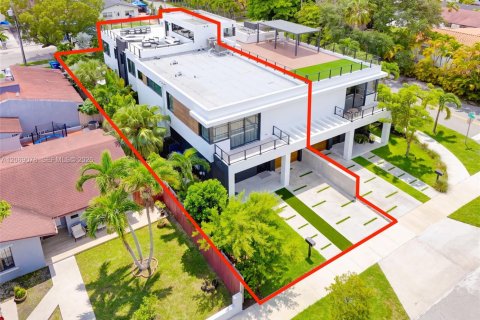 Villa ou maison à vendre à Miami, Floride: 4 chambres, 329.25 m2 № 2293921 - photo 4