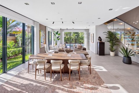 Villa ou maison à vendre à Miami, Floride: 4 chambres, 329.25 m2 № 2293921 - photo 14